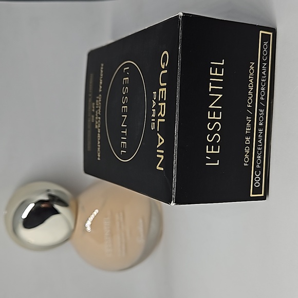Guerlain Paris Foundation - Picture 5 of 9